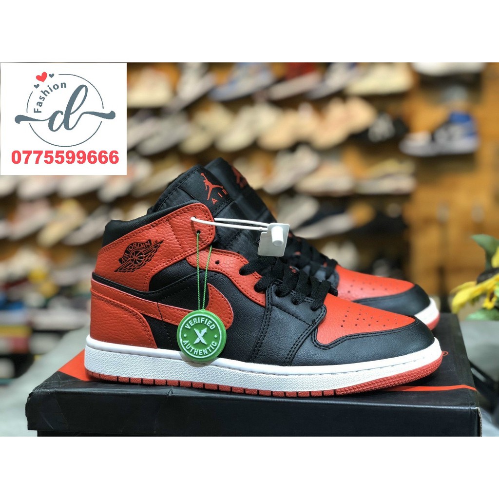 JD đỏ đen cổ cao