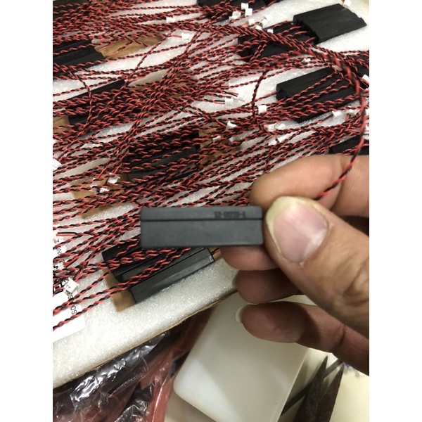 Loa chế laptop 1 đôi