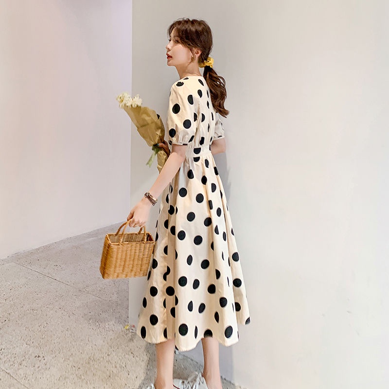 Đầm dài dáng chữ A họa tiết chấm bi thời trang Pháp 2022