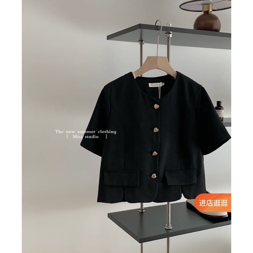 Áo thô cúc tim GOLD xẻ gấu 6215