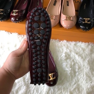 Giày bệt đinh LV