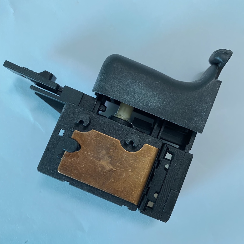 Công tắc khoan DEWALT 110 - Dùng cho một số loại khoan thường và khoan bê tông