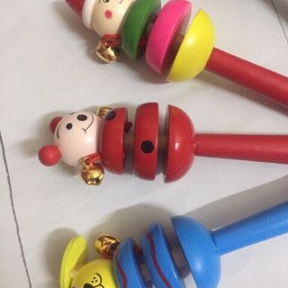 Lục lạc sắc màu cho bé