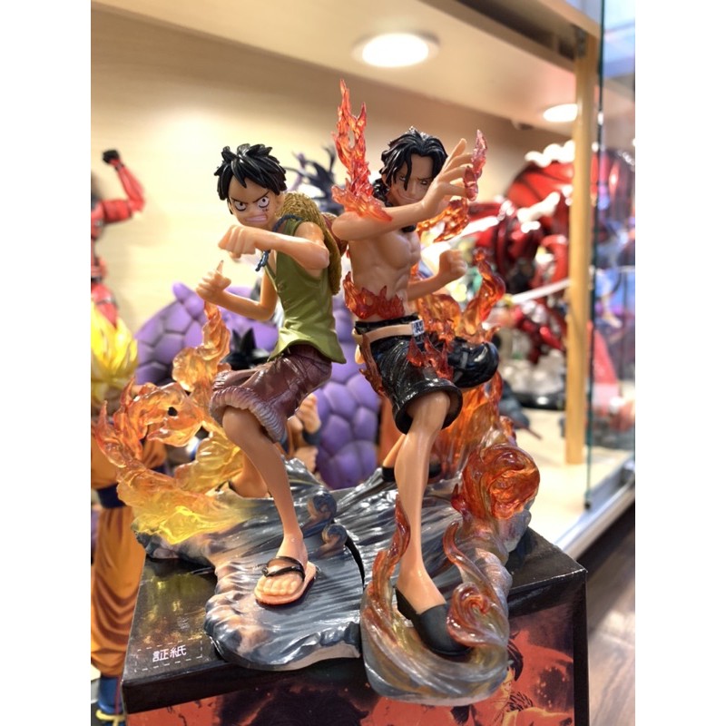 Mô Hình One Piece Thời khắc sinh tử Luffy Ace cạnh nhau 18cm