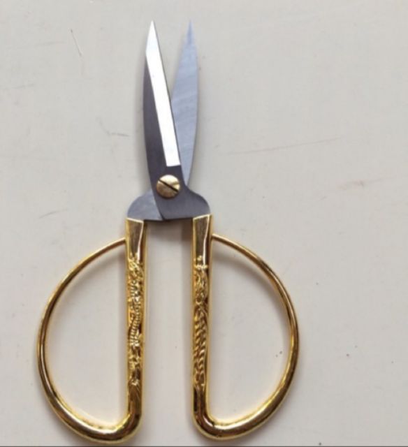 Kéo cắt vải rồng phụng màu vàng