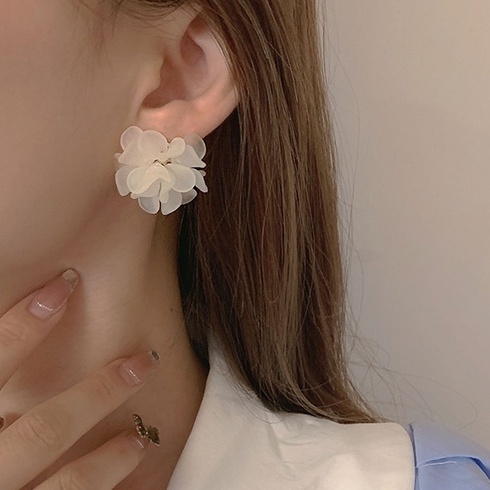 Khuyên tai phối mặt hình hoa xinh xắn cho nữ