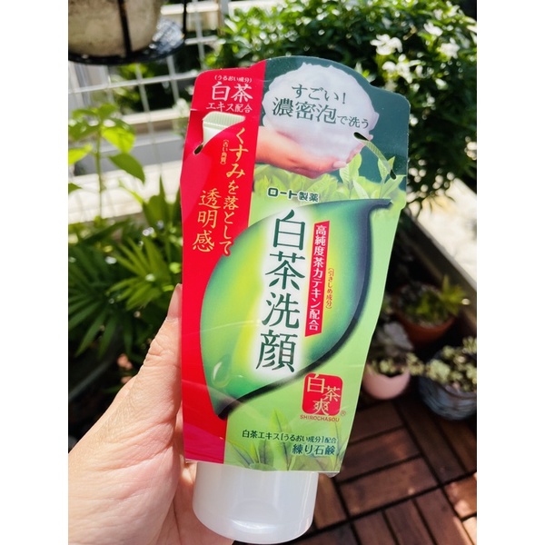 Sữa rửa mặt trà xanh
