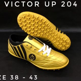 Giầy đá banh Hỏa Trâu Victor up 204