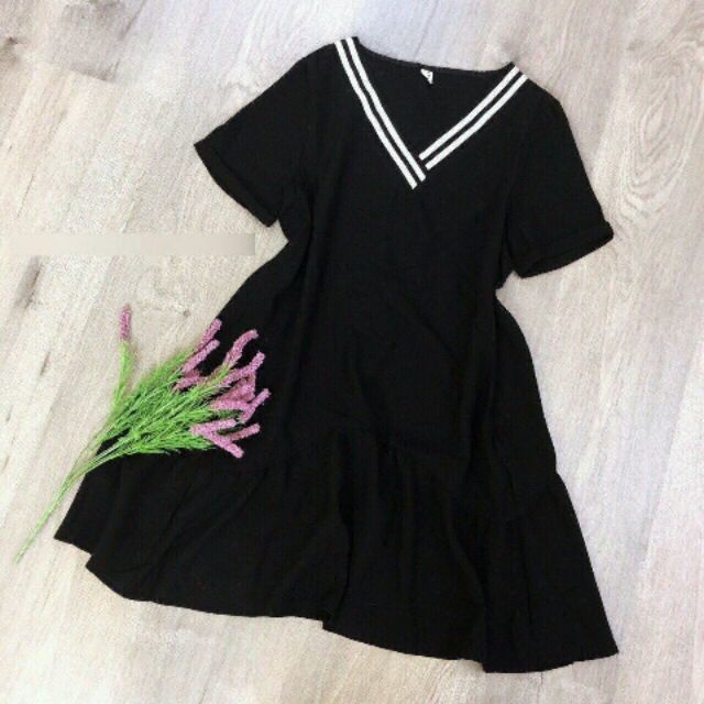 Đầm đuôi cá cổ sọc