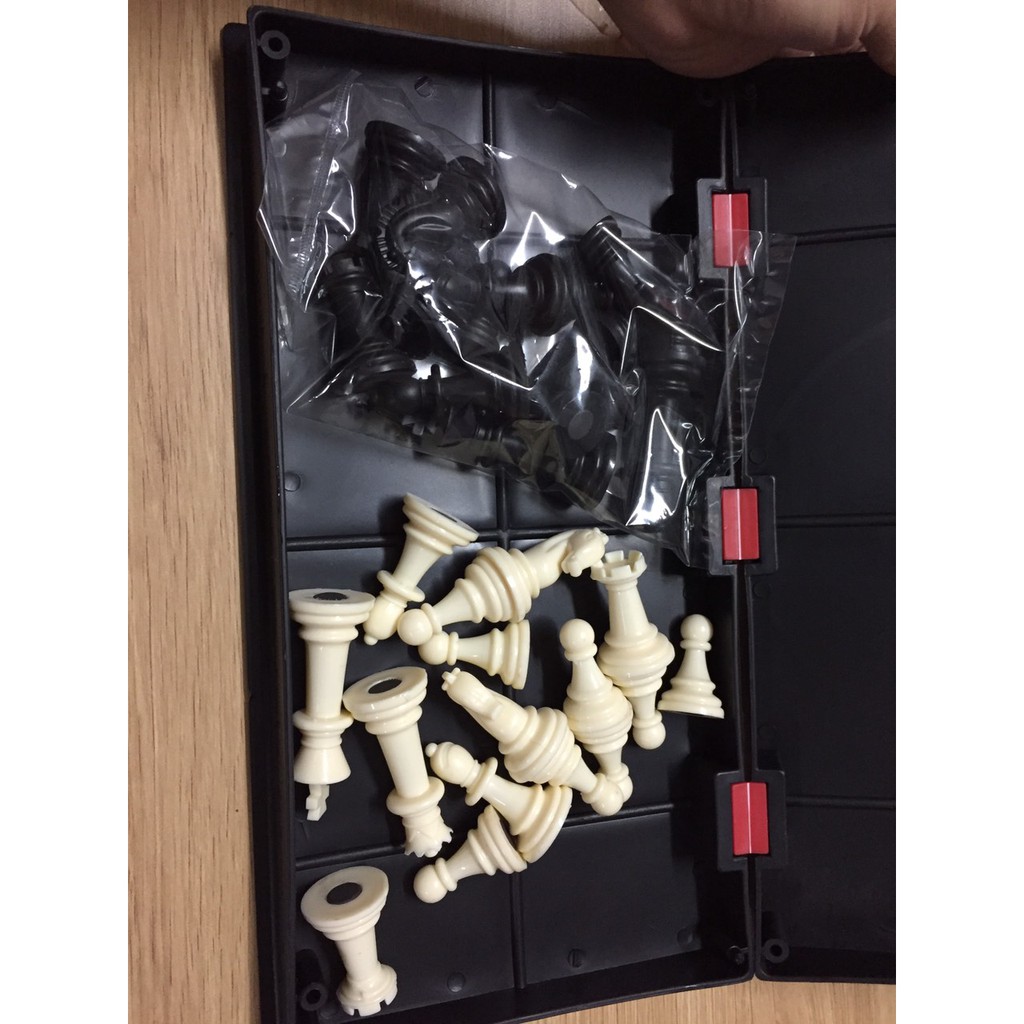 Cờ Vua Nam Châm Cao Cấp Cờ Vua Quốc Tế Quân Trắng Đen Đồ Chơi Trí Tuệ Cho Bé Và Gia Đình