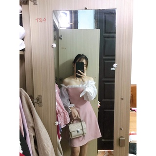 Váy hồng trễ vai xinh