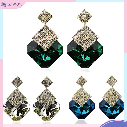 Bông tai dạng vuông đính đá độc đáo