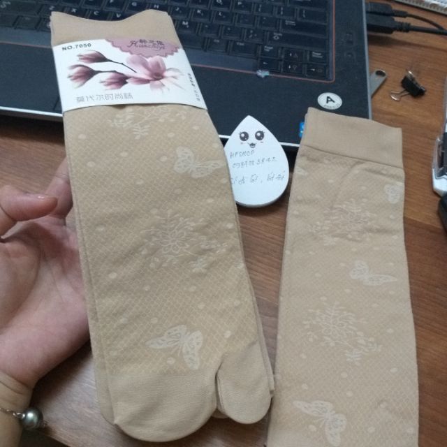 Sỉ 10 đôi tất xỏ ngón in hoa DN7050