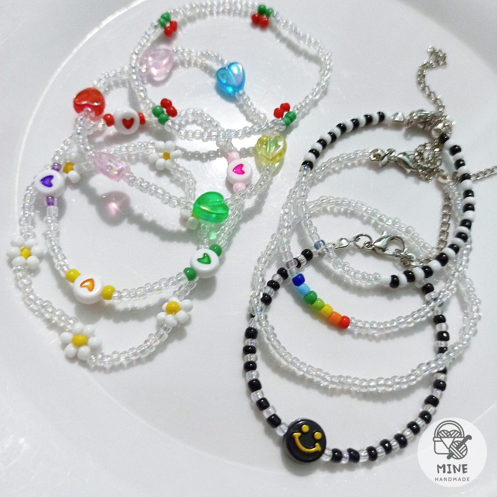 Vòng tay hạt cườm trong suốt hoa cúc, mặt cười, trái tim hologram phong cách Hàn Quốc Vòng tay hot trend đẹp dễ thương