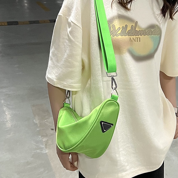 Túi Đeo Chéo Tam Giác Bằng Nylon Thời Trang Hàn Quốc Cho Nữ