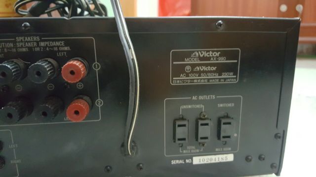 Amply Nhật bản Victor AX 990 màu đen  chạy 8 sò than