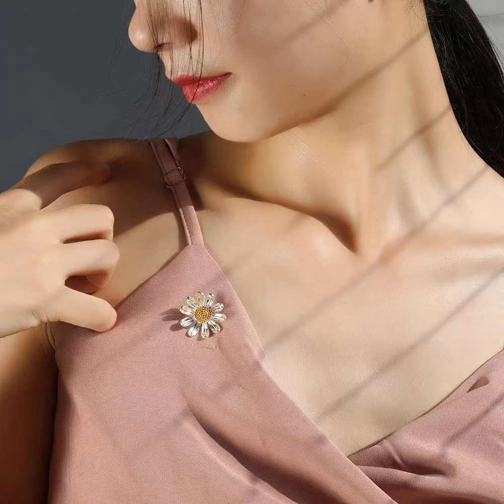 Ghim Cài Áo Hình Hoa Cúc Nhỏ 2022 Thời Trang Cao Cấp Chống Chói Cho Nữ