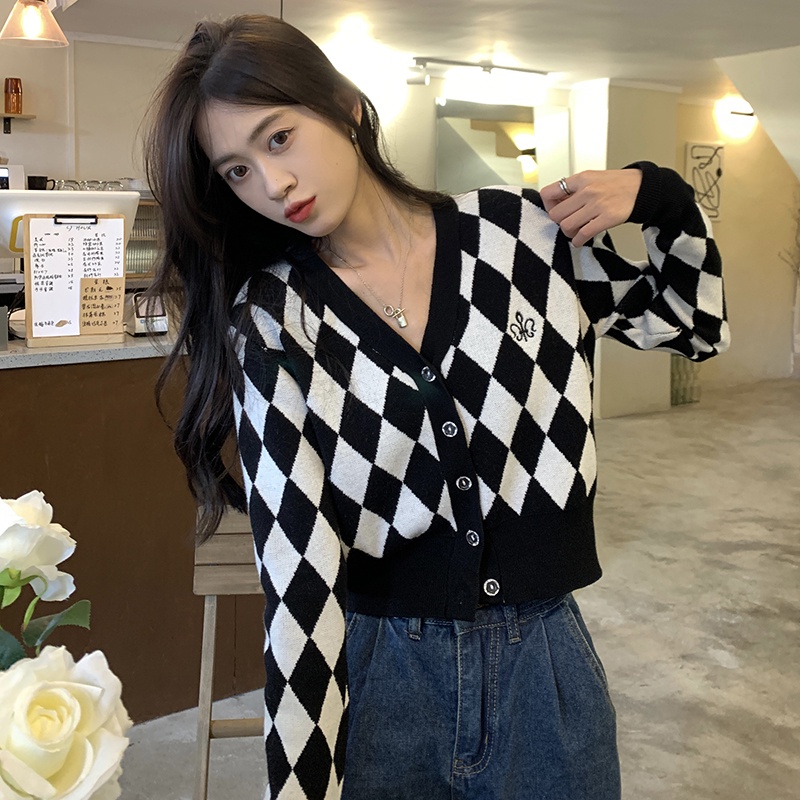 Áo len cardigan croptop tay dài hoạ tiết ca rô trendy phong cách Hàn Quốc