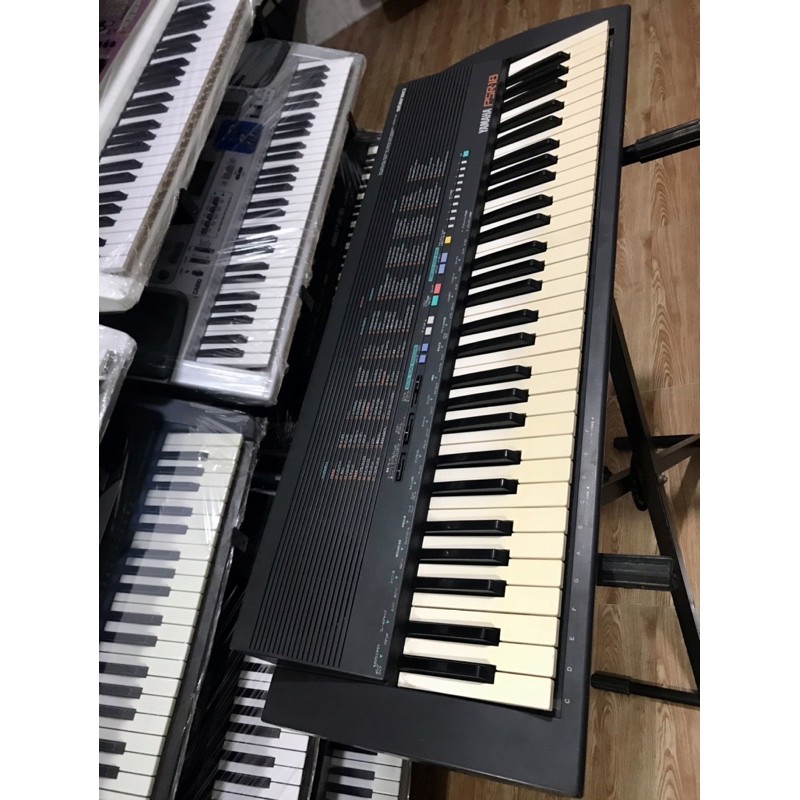 Đàn nội Địa Nhật Yamaha PSR -18 giá rẻ . âm thanh hay . đầy đủ chức năng . bảo hành 12 tháng