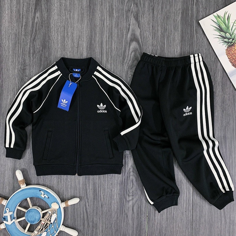Bộ Thể Thao Das Đen Khoá Kéo In Logo Cho Bé