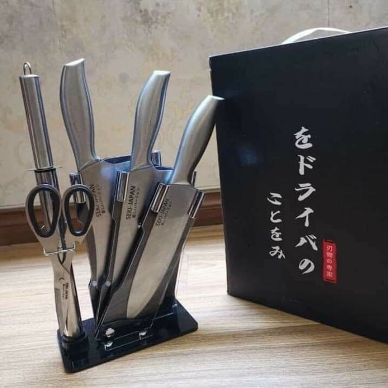 Bộ dao  nhật inox  xịn gồm 3 dao+ kéo + cây mài dao và đế để dao