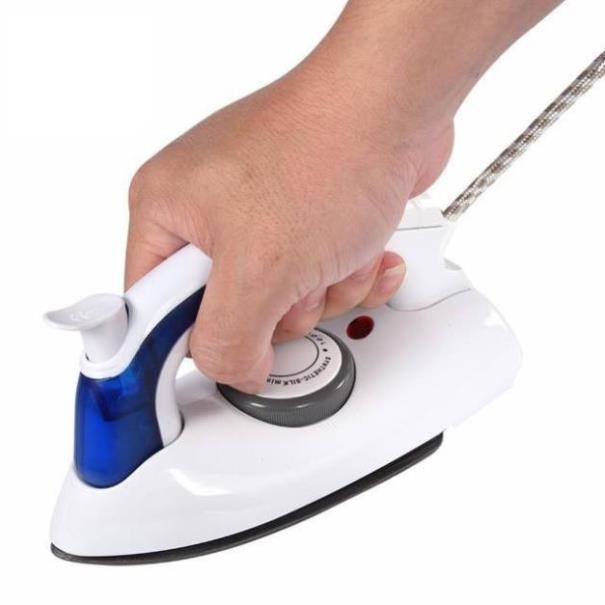 BÀN ỦI HƠI NƯỚC MINI TRAVEL IRON _ Giá Bán Sỉ Lẻ