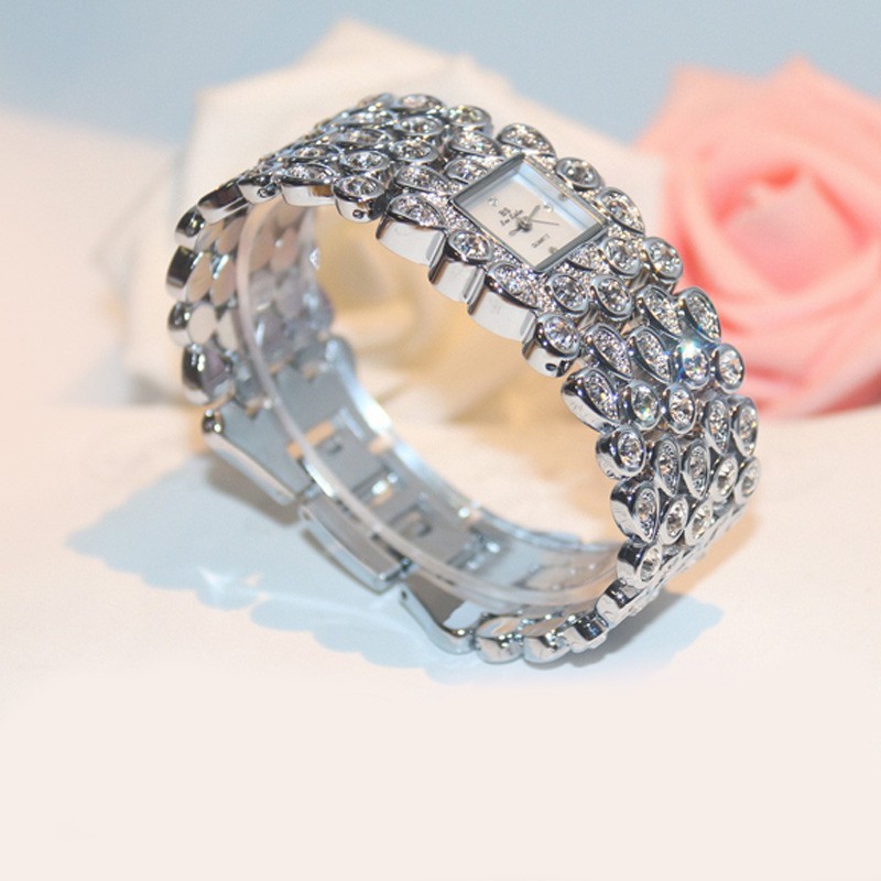 Vòng đeo tay nữ pha lê trang nhã