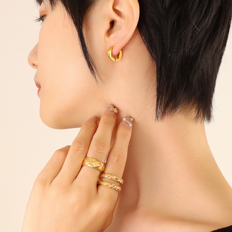 Bông Tai Khoen Hình Học Titan Ko Đen TT 4244