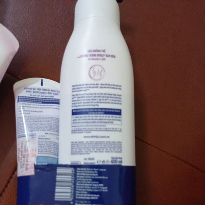 TẶNG SỮA RỬA MẶT SỮA DƯỠNG THỂ NIVEA 400ML NGÀY ĐÊM