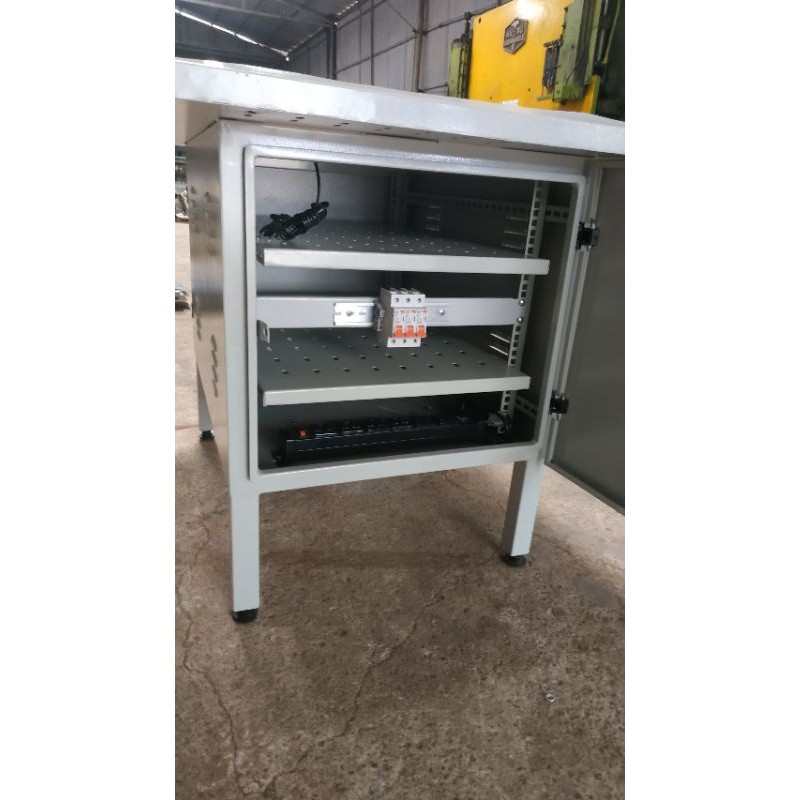 Khay cố định tủ rack - tủ mạng d500 và d600