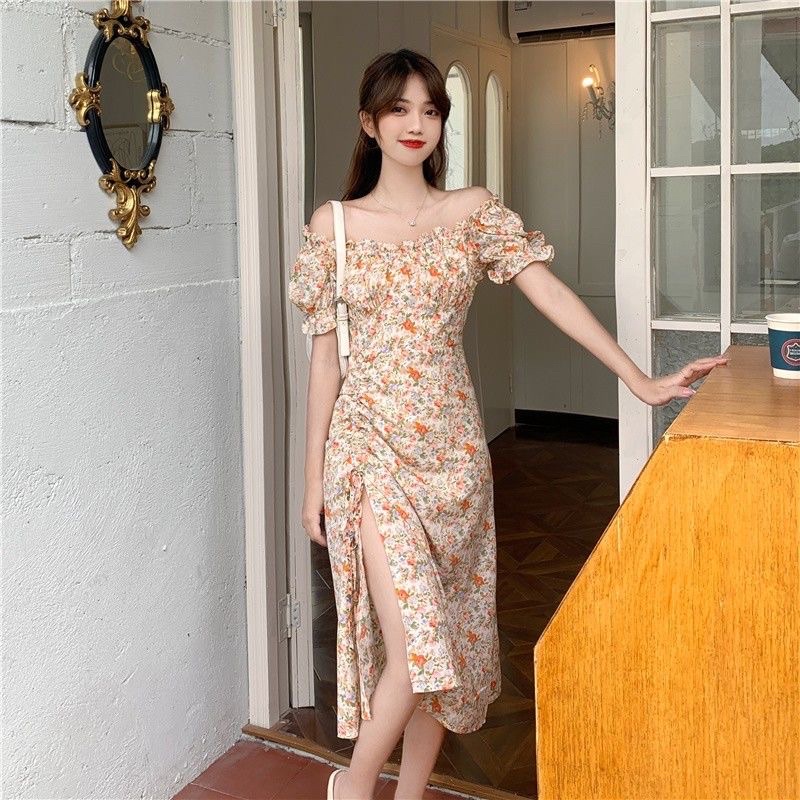 Váy hoa nhí cổ vuông tay bồng