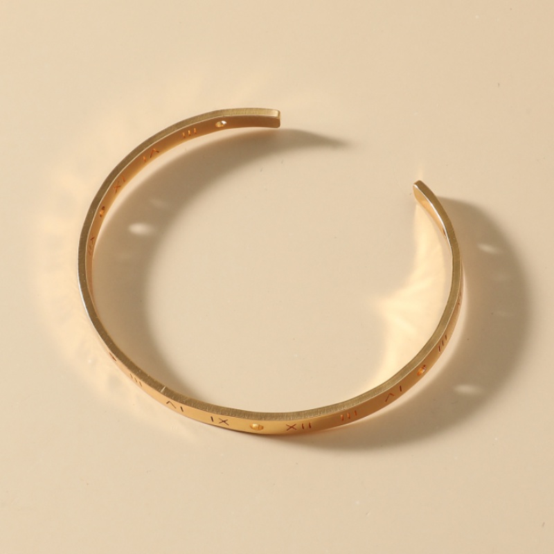 Vòng tay đeo tay dạng mở chỉnh được gắn chữ số La Mã màu vàng đơn giản cho nữ