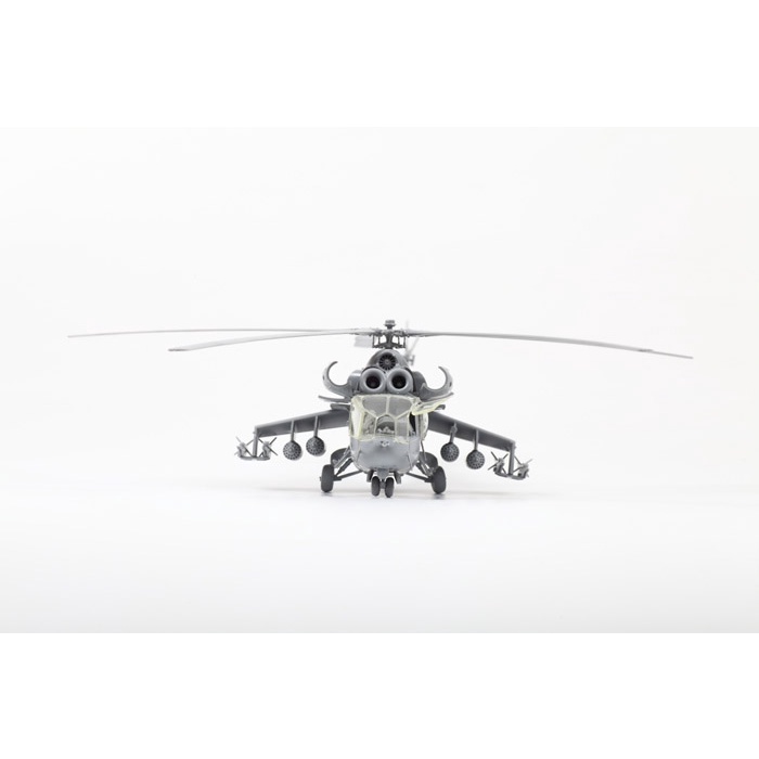 Mô hình quân sự Trực thăng tấn công Mi-24A 1/72 Zvezda