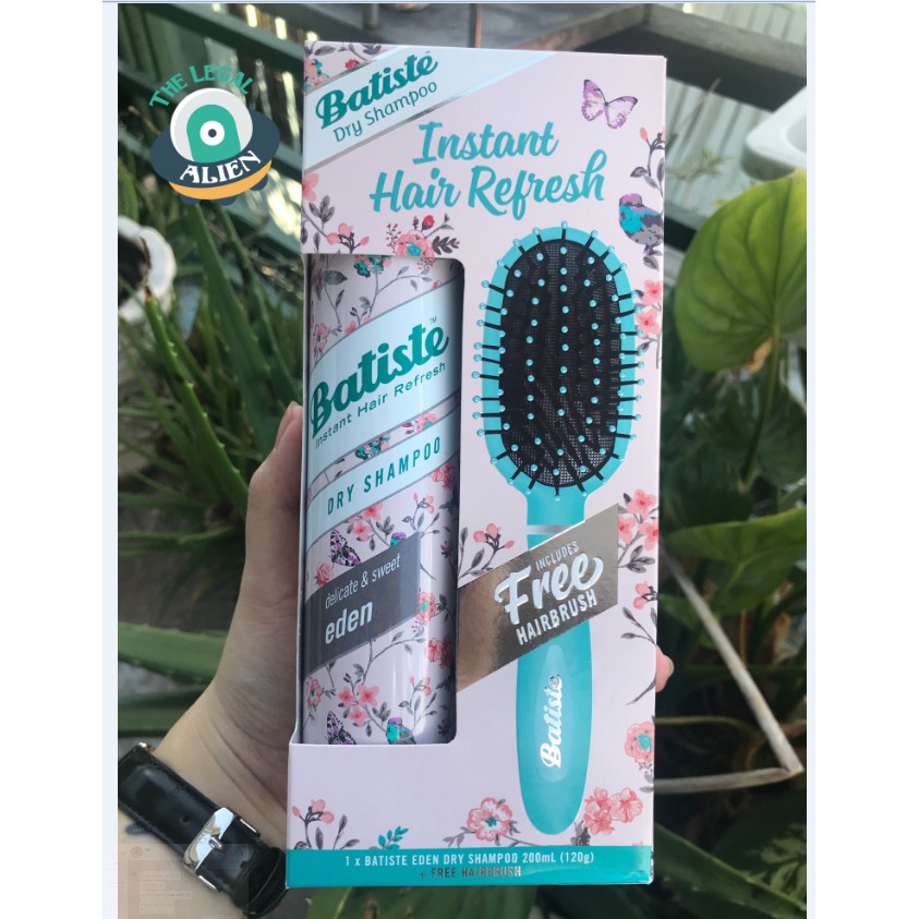 Dầu gội khô Batiste Dry Shampoo tặng lược