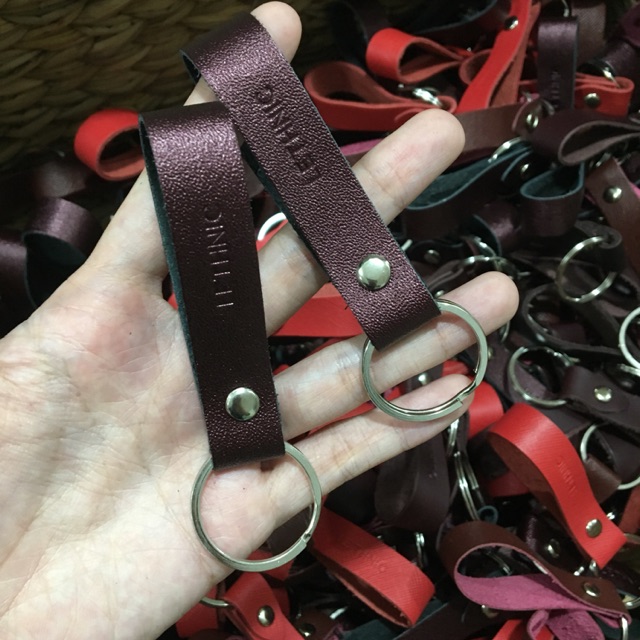 Móc khoá da bò - giao ngẫu nhiên không chọn màu.