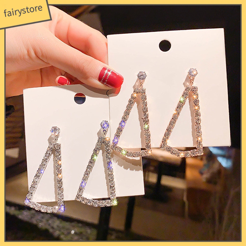 Hoa Tai Dáng Dài Mặt Hình Tam Giác Cho Nữ