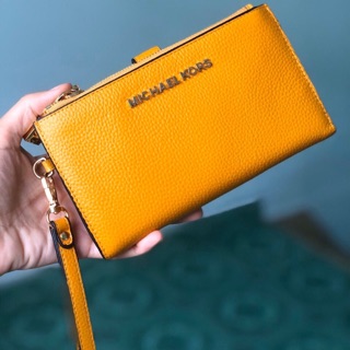 Ví mk cầm tay siêu sang