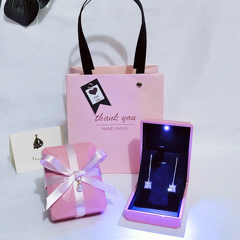 Hộp quà đựng trang sức có đèn LED sáng tạo
