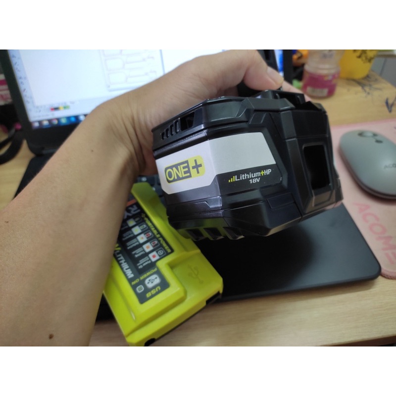 Pin đóng mới ryobi 9ah mới 100%