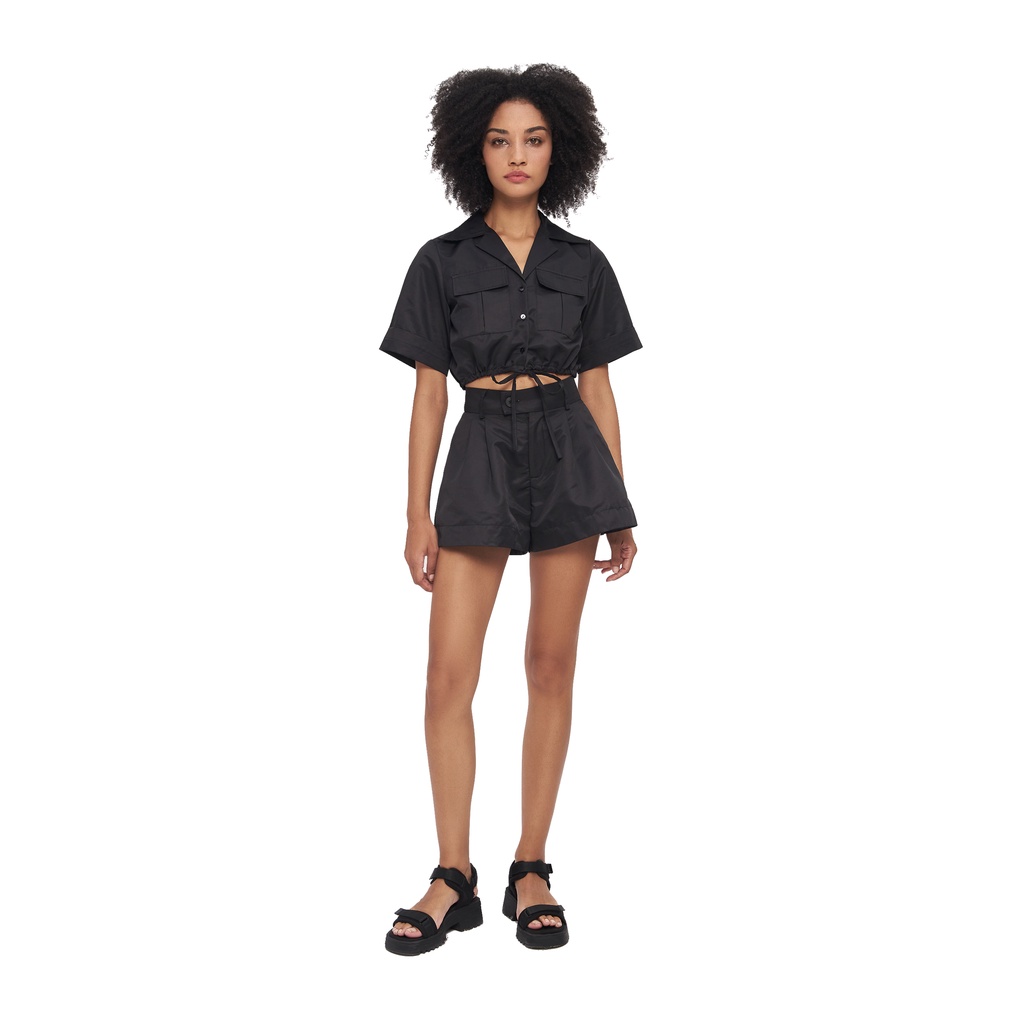 Quần shorts nữ nylon, là min - NYLON PLEATED SHORTS