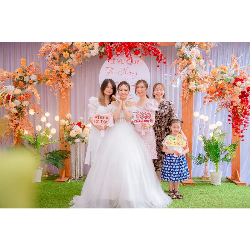 (251-300) Hashtag chụp ảnh đám cưới có tay cầm