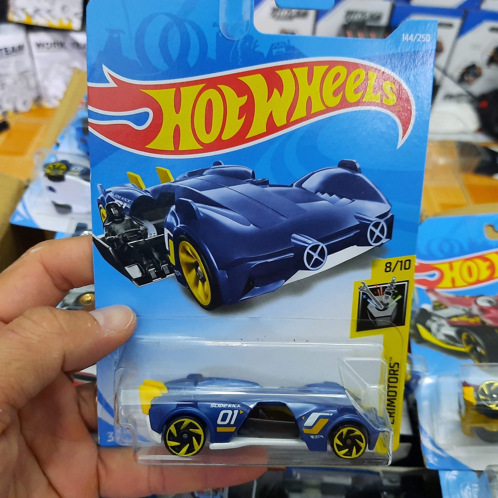 Bộ 5 xe hot wheels mô hình đồ chơi trẻ em tỉ lệ 1:64 ( giao ngẫu nhiên xe)