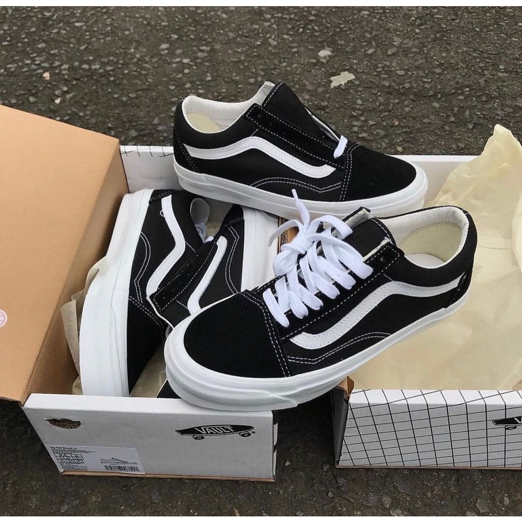 Giày Vans Nam Nữ Đế Bằng Cổ Thấp, Vans Vault Old Skool Đen Kẻ Trắng Mũi Nỉ