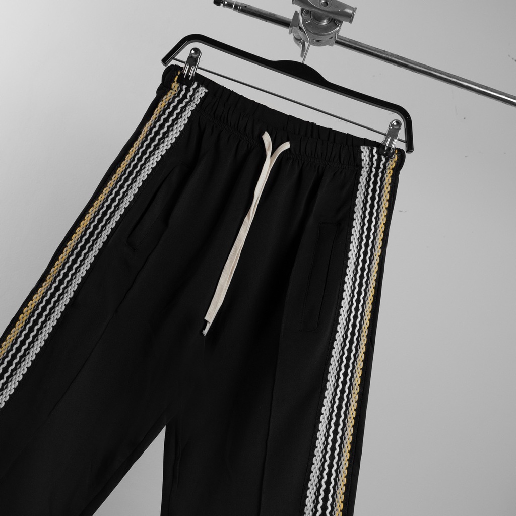 Quần dài The Bad God Brocade pants