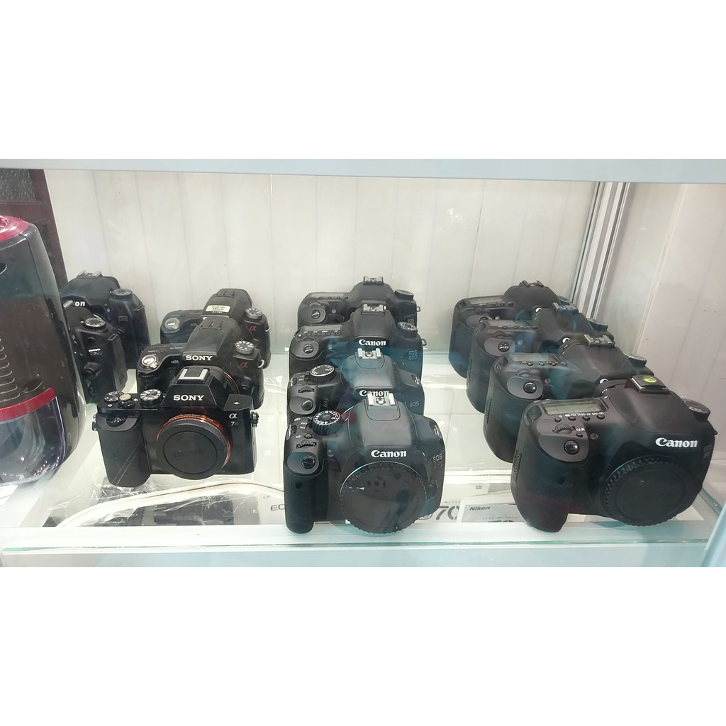 Máy Ảnh ống kính rời kĩ thuật số  Sony A55v rất đẹp ngôn ngữ tiếng nhật , quay phim FullHD 1080p