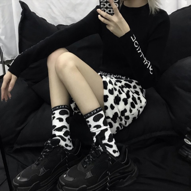 Vớ Thể Thao In Họa Tiết Bò Sữa Phong Cách Harajuku Nhật Bản Harajuku Đường Phố Đơn Giản Cho Nữ