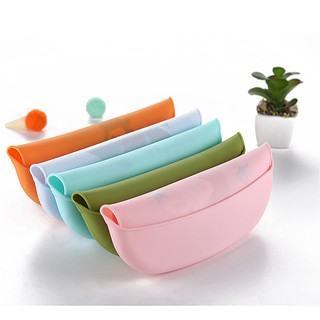 Yếm Máng Silicon cho bé siêu nhẹ ,siêu bền