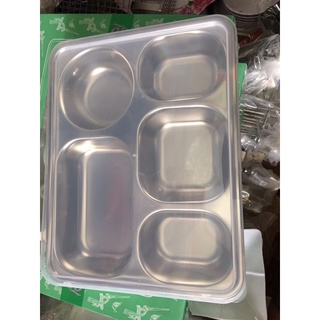 Khay cơm phần 5 ngăn inox sâu có nắp