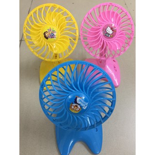 Quạt mini dùng pin xoay 360