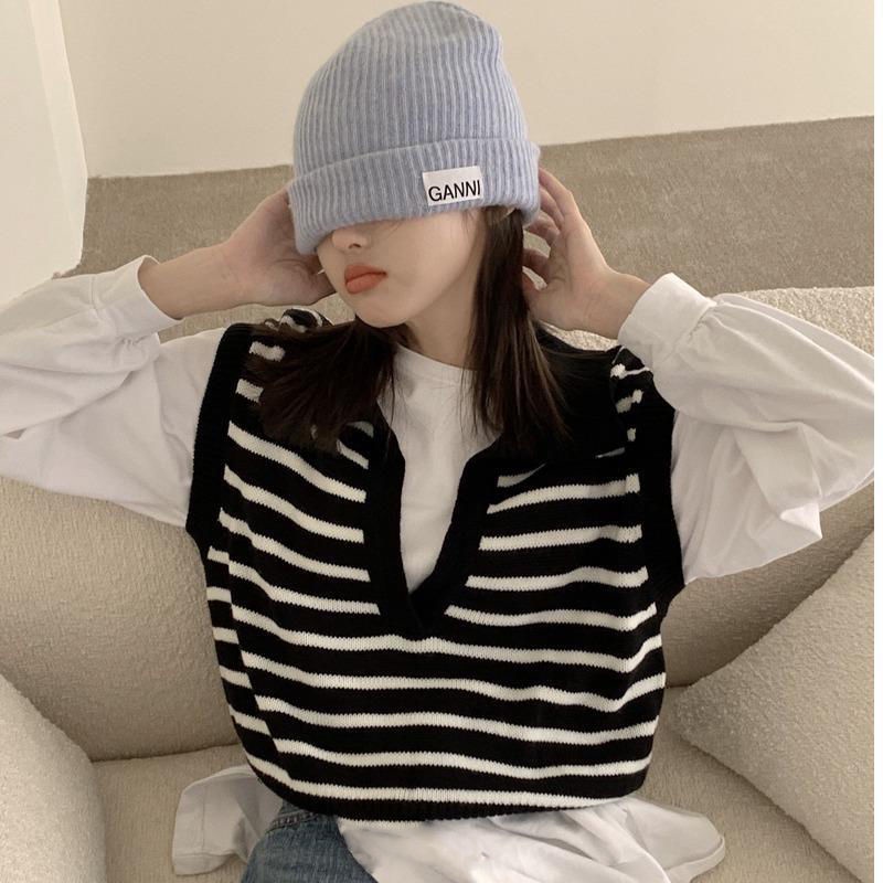 Set áo sơ mi dài tay và áo len không tay họa tiết sọc thời trang dành cho nữ